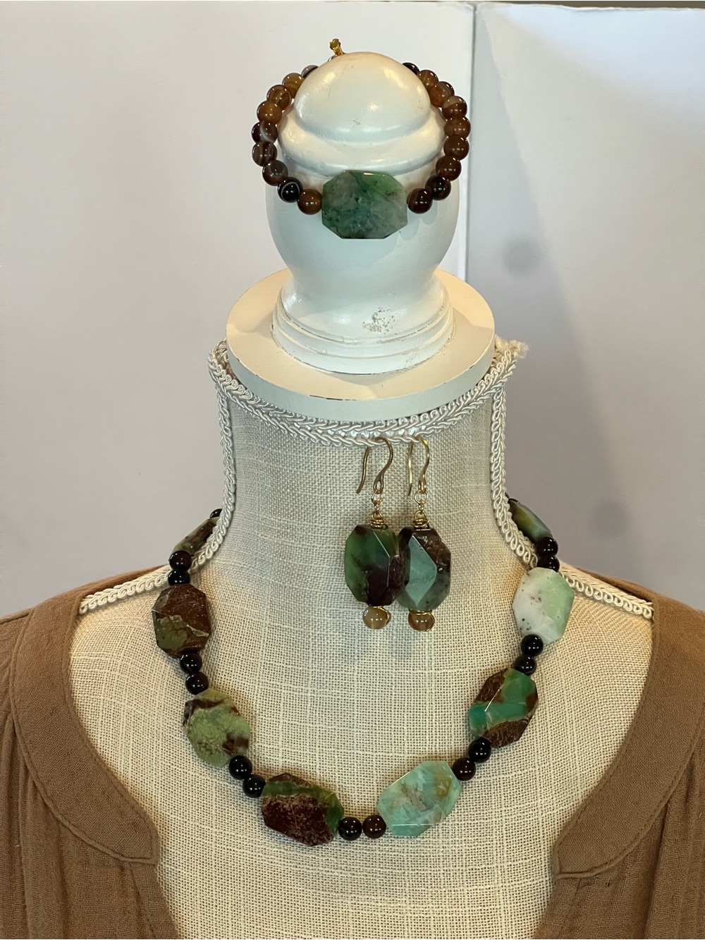 Green Chalcedony & Agate Gemstone Necklace, Bracelet & Earring Set